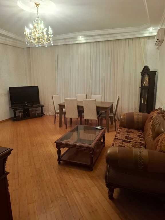 Kirayə verilir 3 otaqlı yeni tikili, 130 m², Xətai m.-8