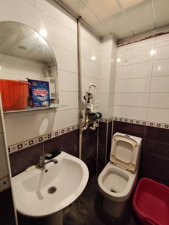 Kirayə verilir 3 otaqlı köhnə tikili, 80 m², İnşaatçılar m.-11
