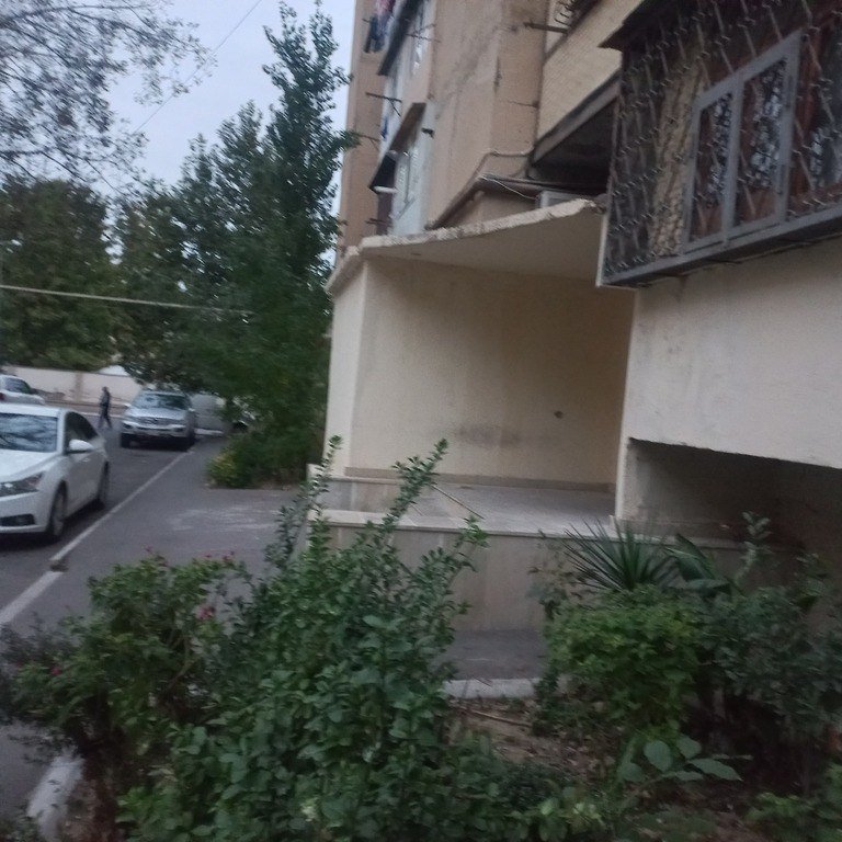 Kirayə verilir 4 otaqlı köhnə tikili, 100 m², Bakıxanov (Razin)-1