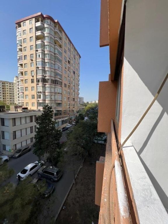 Satılır 3 otaqlı köhnə tikili, 90 m², Nəriman Nərimanov m.-14