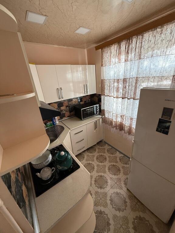 Satılır 3 otaqlı köhnə tikili, 60 m², Elmlər Akademiyası m.-3