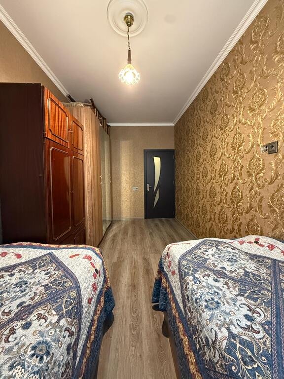 Satılır 3 otaqlı köhnə tikili, 60 m², Elmlər Akademiyası m.-6