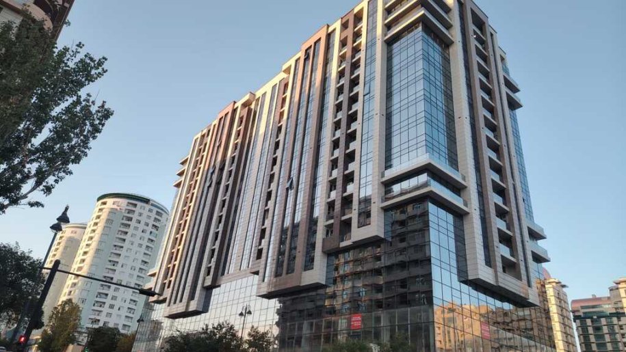 Kirayə verilir 4 otaqlı yeni tikili, 220 m², 28 May m.-1