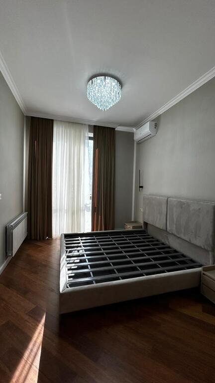 Kirayə verilir 4 otaqlı yeni tikili, 220 m², 28 May m.-6