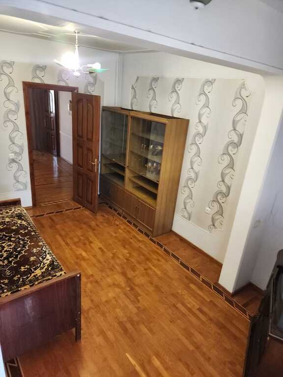 Kirayə verilir 4 otaqlı köhnə tikili, 100 m², Nəriman Nərimanov m.-16