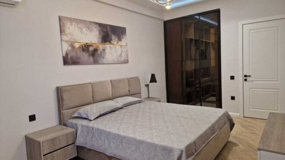 Kirayə verilir 3 otaqlı yeni tikili, 120 m², 8 noyabr-5