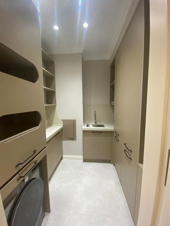 Kirayə verilir 3 otaqlı yeni tikili, 200 m², 28 May m.-13