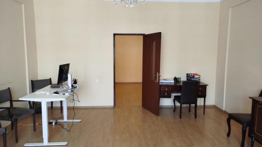 123 m<sup>2</sup> ofis icarəyə verilir, Yasamal-1