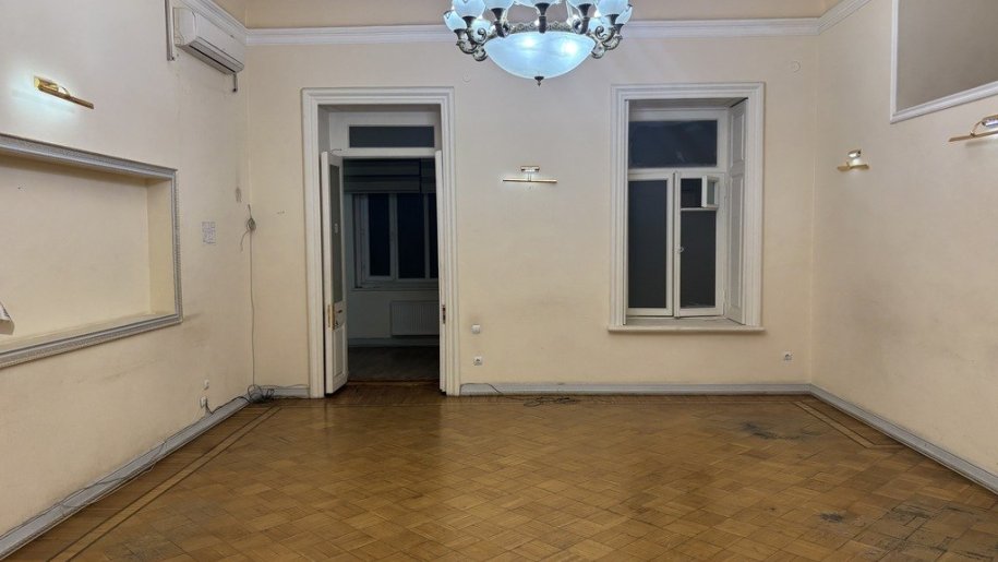 Kirayə verilir 8 otaqlı köhnə tikili, 362 m², İçərişəhər m.-5
