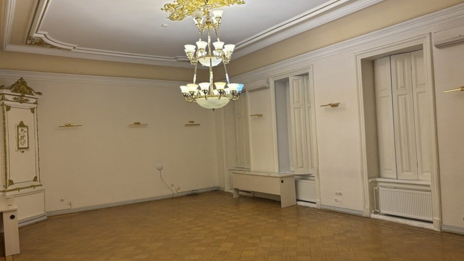 Kirayə verilir 8 otaqlı köhnə tikili, 362 m², İçərişəhər m.-6