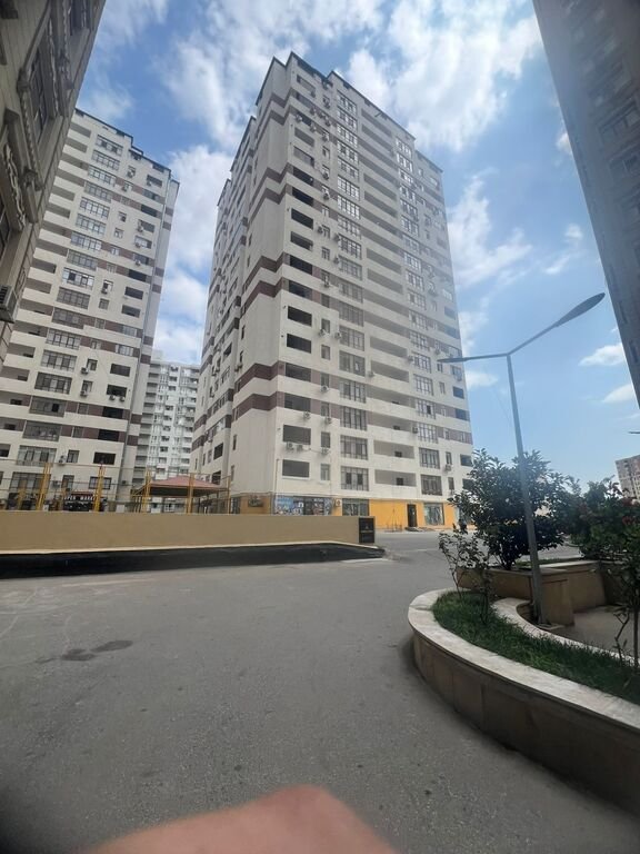 Satılır 4 otaqlı yeni tikili, 176 m², İnşaatçılar m.-1