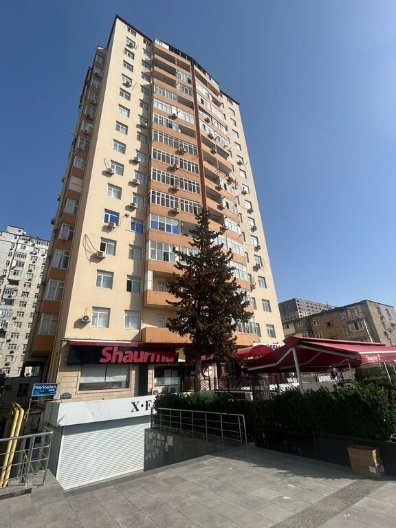 Satılır 4 otaqlı yeni tikili, 160 m², İnşaatçılar m.-2