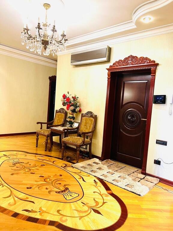 Satılır 4 otaqlı yeni tikili, 160 m², İnşaatçılar m.-6