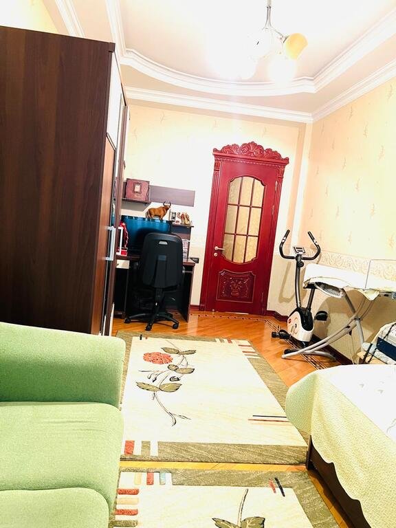 Satılır 4 otaqlı yeni tikili, 160 m², İnşaatçılar m.-12