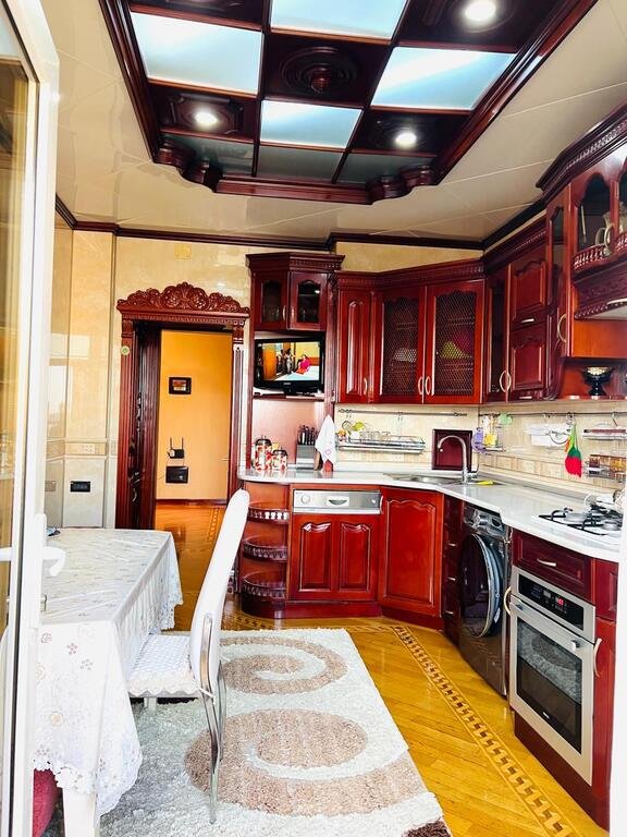 Satılır 4 otaqlı yeni tikili, 160 m², İnşaatçılar m.-17