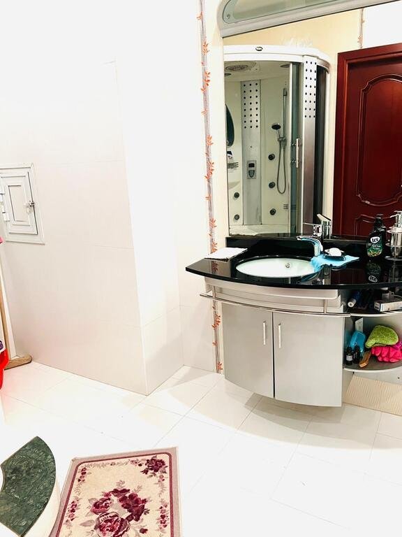 Satılır 4 otaqlı yeni tikili, 160 m², İnşaatçılar m.-25