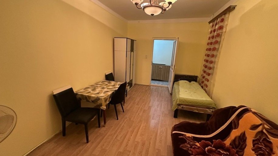 Satılır 1 otaqlı köhnə tikili, 35 m², Yeni Yasamal-2