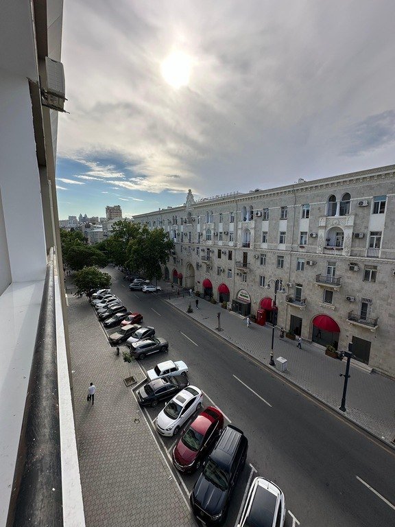 Kirayə verilir 3 otaqlı köhnə tikili, 120 m², Sahil m.-13