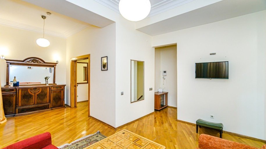 Kirayə verilir 2 otaqlı köhnə tikili, 64 m², Sahil m.-6