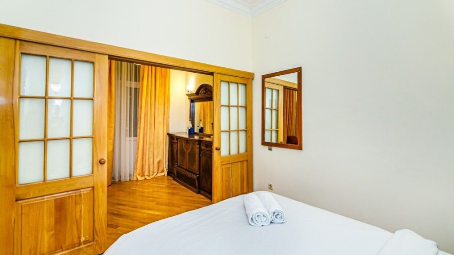 Kirayə verilir 2 otaqlı köhnə tikili, 64 m², Sahil m.-13