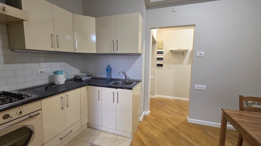 Satılır 3 otaqlı köhnə tikili, 96 m², 28 May m.-5