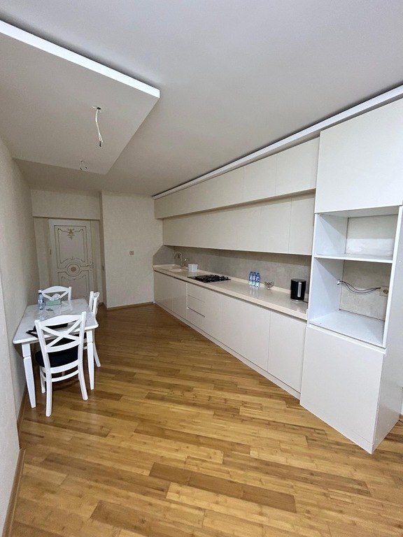 Satılır 3 otaqlı yeni tikili, 140 m², Nəriman Nərimanov m.-6
