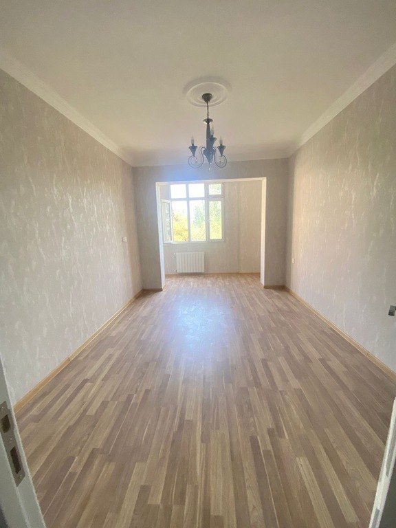 Satılır 2 otaqlı köhnə tikili, 65 m², Memar Əcəmi m.-4