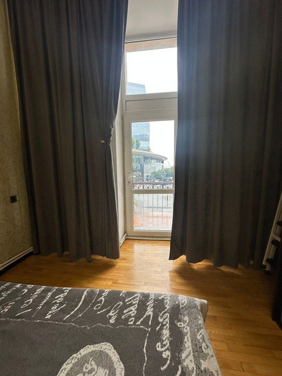 Kirayə verilir 3 otaqlı köhnə tikili, 110 m², Sahil m.-8