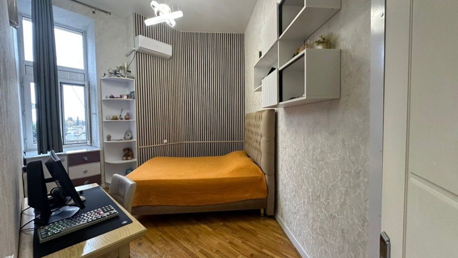 Kirayə verilir 3 otaqlı köhnə tikili, 110 m², Sahil m.-13