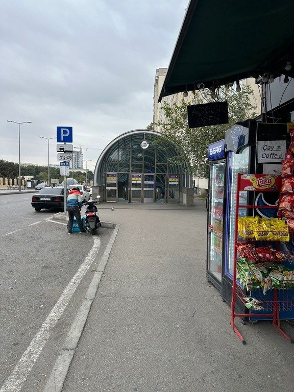 70 m<sup>2</sup> obyekt satılır, 8 noyabr-3