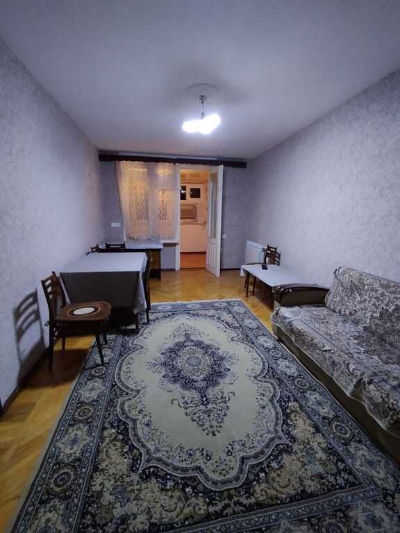 Kirayə verilir 3 otaqlı köhnə tikili, 70 m², İnşaatçılar m.-2