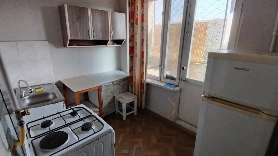 Kirayə verilir 2 otaqlı köhnə tikili, 65 m², Xalqlar dostluğu m.-1