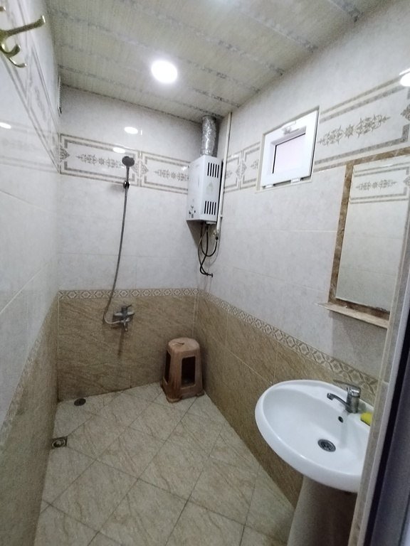 Kirayə verilir 2 otaqlı köhnə tikili, 65 m², Xalqlar dostluğu m.-5