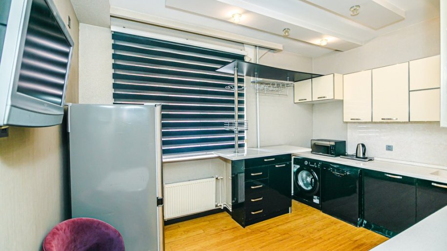 Kirayə verilir 3 otaqlı yeni tikili, 180 m², 8 noyabr-5