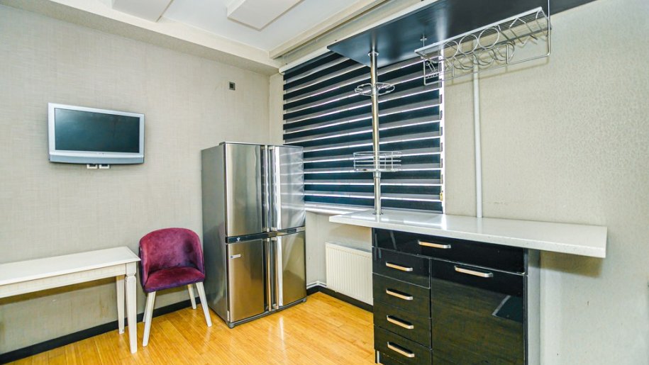 Kirayə verilir 3 otaqlı yeni tikili, 180 m², 8 noyabr-6