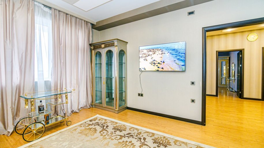 Kirayə verilir 3 otaqlı yeni tikili, 180 m², 8 noyabr-26
