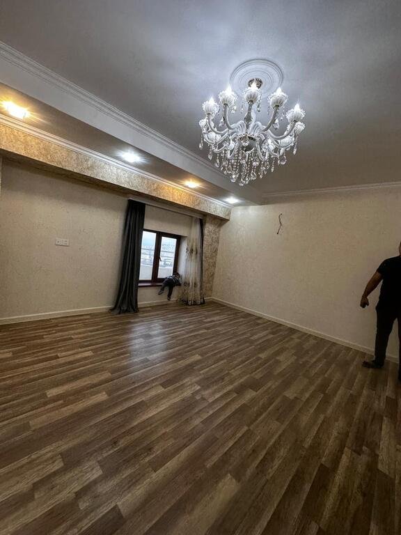 Satılır 3 otaqlı yeni tikili, 130 m², 20 Yanvar m.-5
