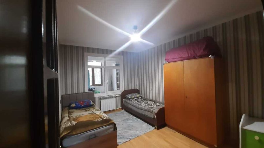 Satılır 4 otaqlı köhnə tikili, 90 m², Əhmədli m.-1