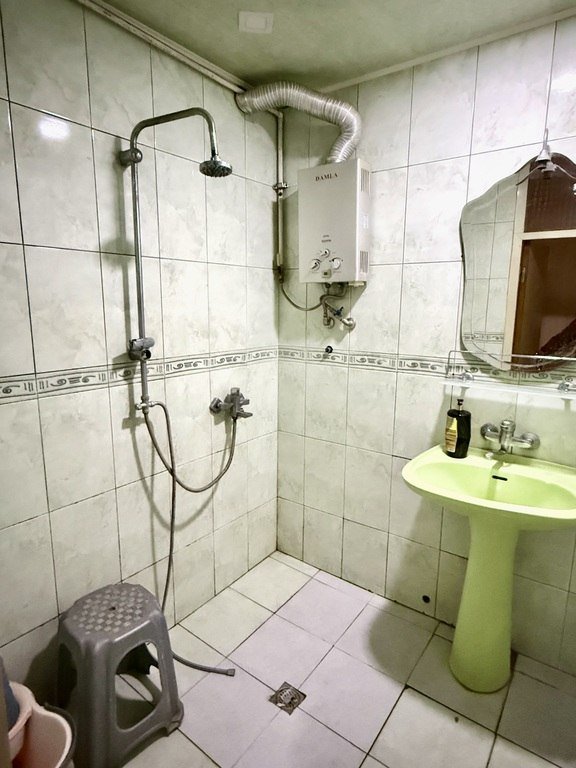Kirayə verilir 3 otaqlı köhnə tikili, 80 m², Gənclik m.-12