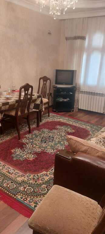 Satılır 2 otaqlı köhnə tikili, 70 m², Əhmədli-2