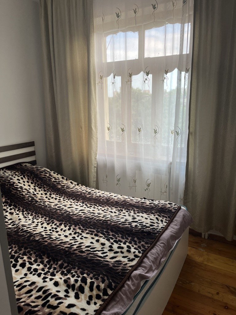 Kirayə verilir 2 otaqlı köhnə tikili, 55 m², Azadlıq Prospekti m.-1