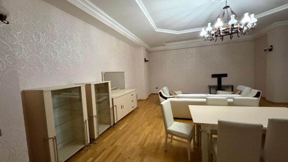 Kirayə verilir 3 otaqlı yeni tikili, 210 m², Sahil m.-3