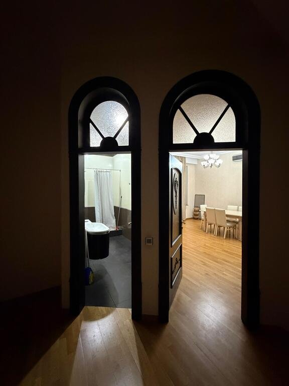 Kirayə verilir 3 otaqlı yeni tikili, 210 m², Sahil m.-14