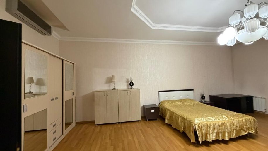 Kirayə verilir 3 otaqlı yeni tikili, 210 m², Sahil m.-15