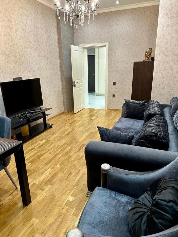 Kirayə verilir 3 otaqlı yeni tikili, 125 m², 28 May m.-2