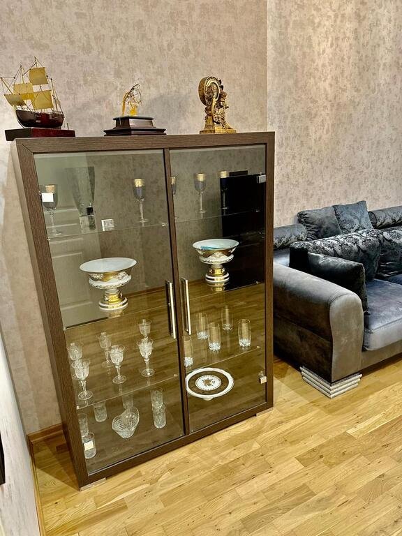 Kirayə verilir 3 otaqlı yeni tikili, 125 m², 28 May m.-5