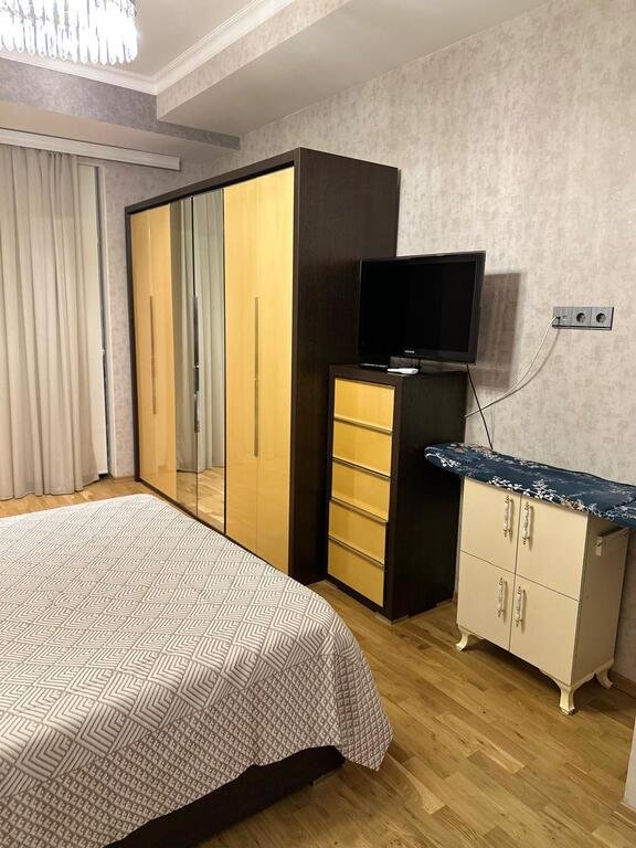 Kirayə verilir 3 otaqlı yeni tikili, 125 m², 28 May m.-9
