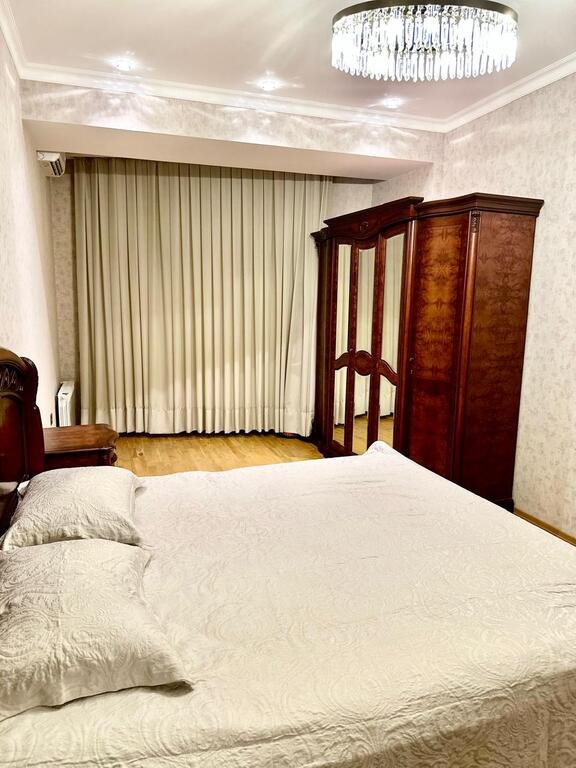 Kirayə verilir 3 otaqlı yeni tikili, 125 m², 28 May m.-11