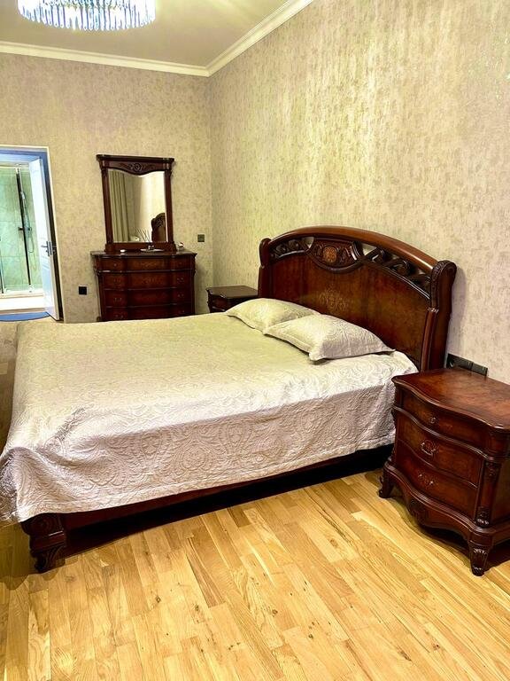 Kirayə verilir 3 otaqlı yeni tikili, 125 m², 28 May m.-12