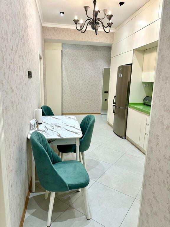 Kirayə verilir 3 otaqlı yeni tikili, 125 m², 28 May m.-20